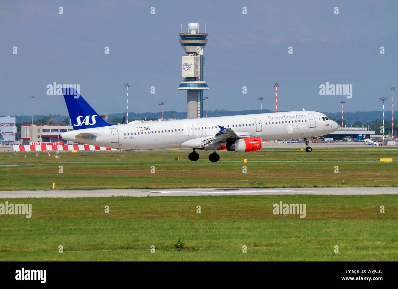 SAS - Scandinavian Airlines, Airbus A321-231 (OY-KBL) à Malpensa (MXP / LIMC), Milan, Italie Banque D'Images