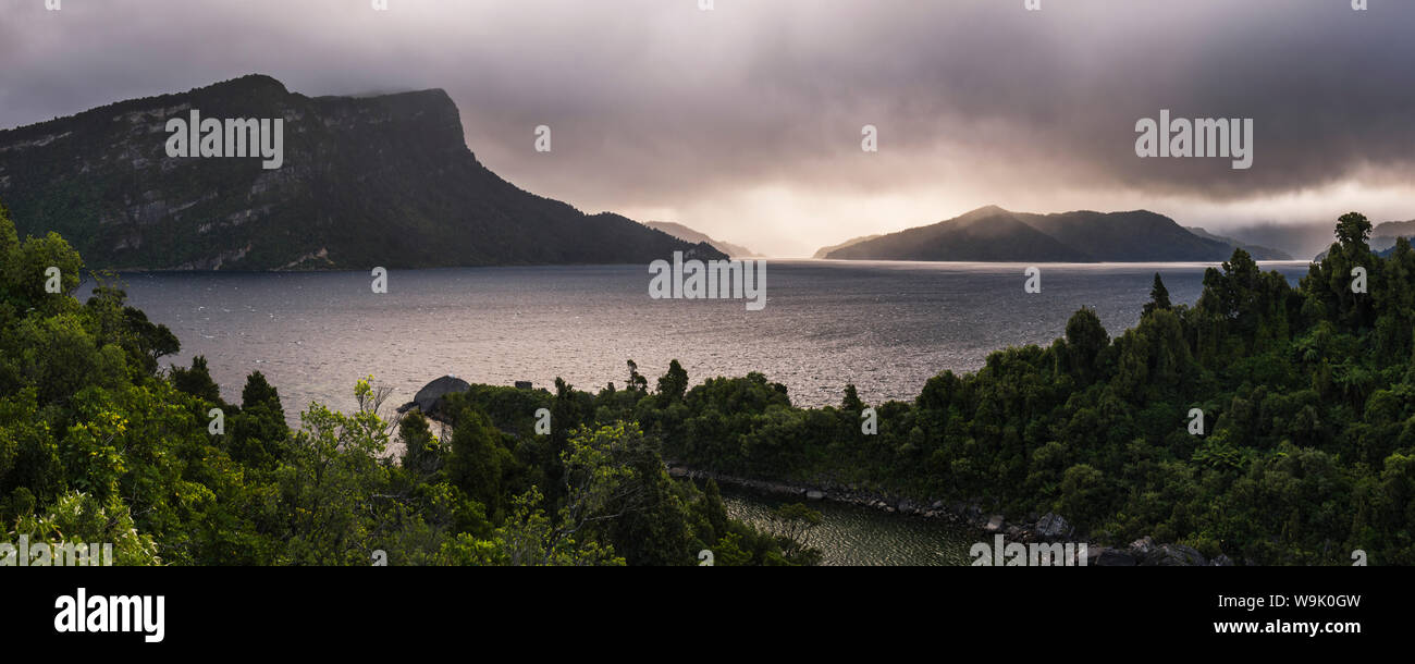 Lake Waikaremoana, Te Urewera, Eastland, île du Nord, Nouvelle-Zélande, Pacifique Banque D'Images