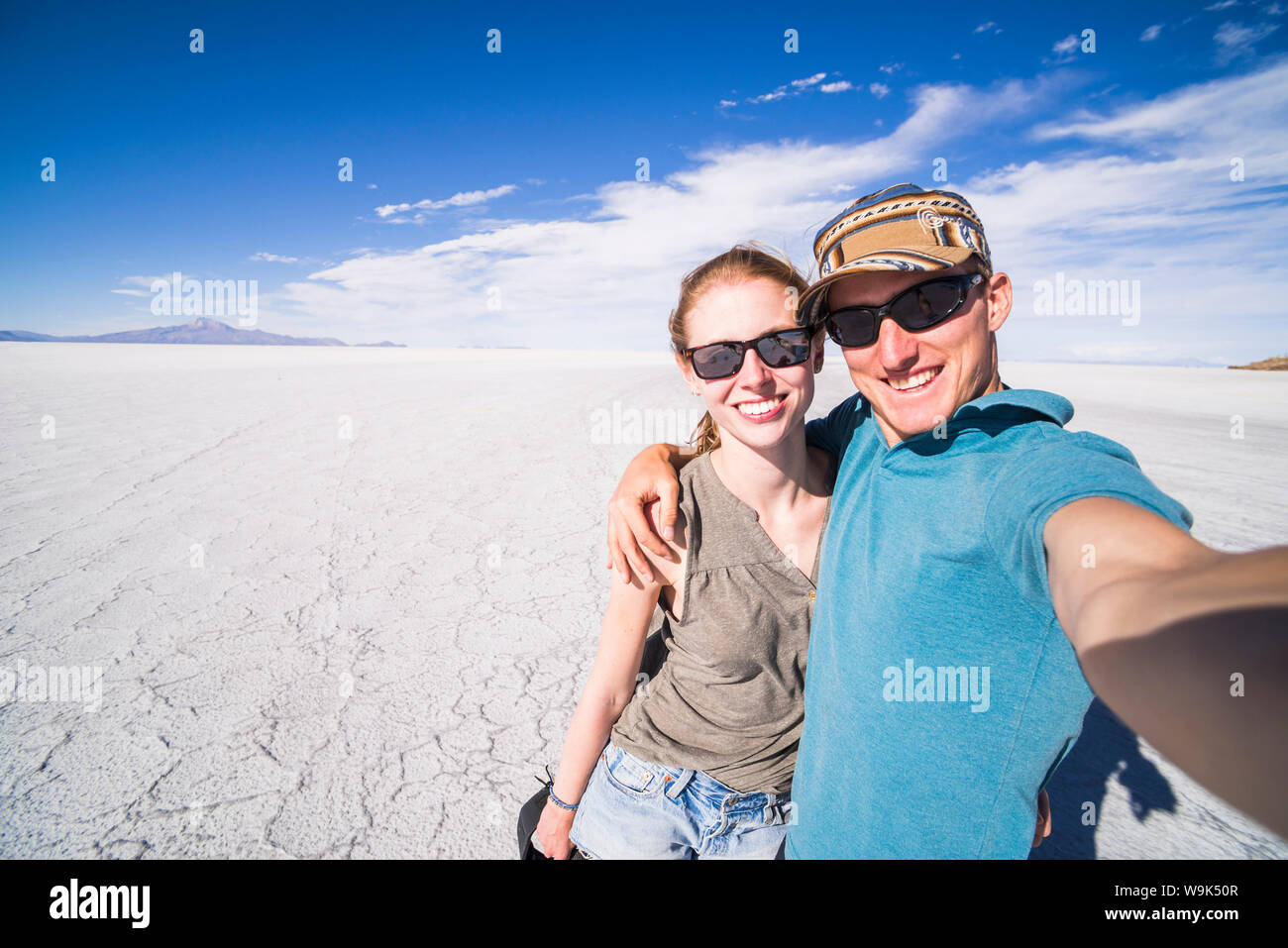 Selfies touristiques à Uyuni (Salar de Uyuni), Uyuni, Bolivie, Amérique du Sud Banque D'Images