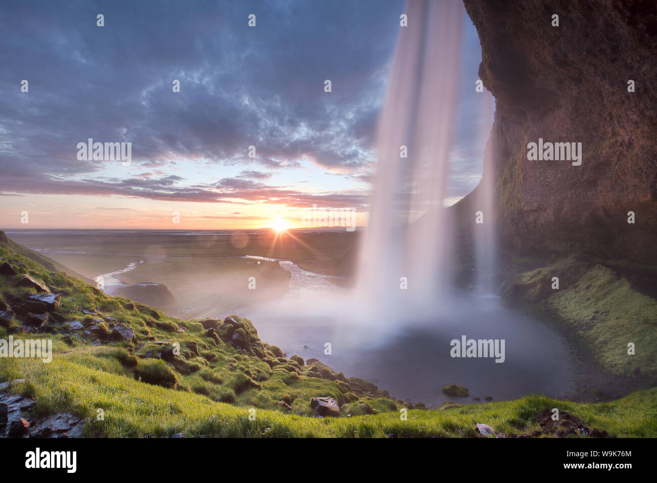 Selanjafoss pendant les dernières secondes de coucher du soleil à l'été, l'Islande, les régions polaires Banque D'Images