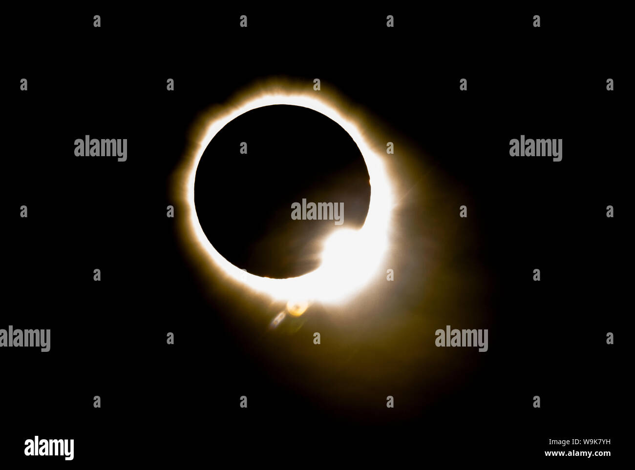 Anneau de diamant au cours de l'effet éclipse totale du soleil le 13 novembre 2012 de Palm Cove, Cairns, Queensland du Nord, Australie, Pacifique Banque D'Images