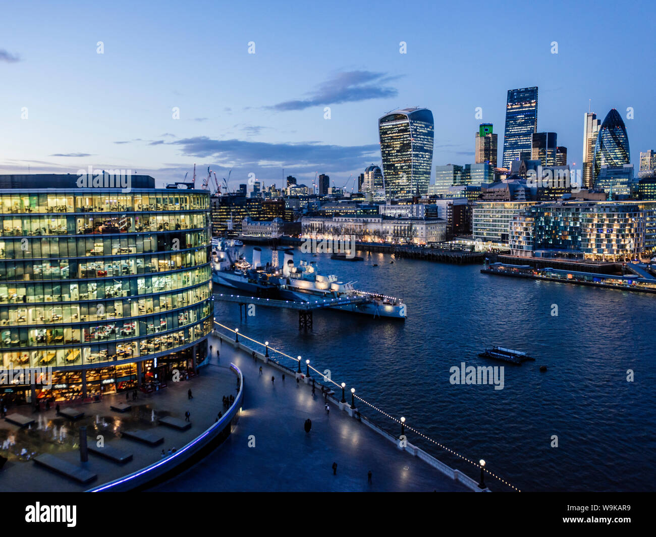 Vue depuis le toit de l'Hôtel de Ville sur la ville de ville de Londres, Londres, Angleterre, Royaume-Uni, Europe Banque D'Images