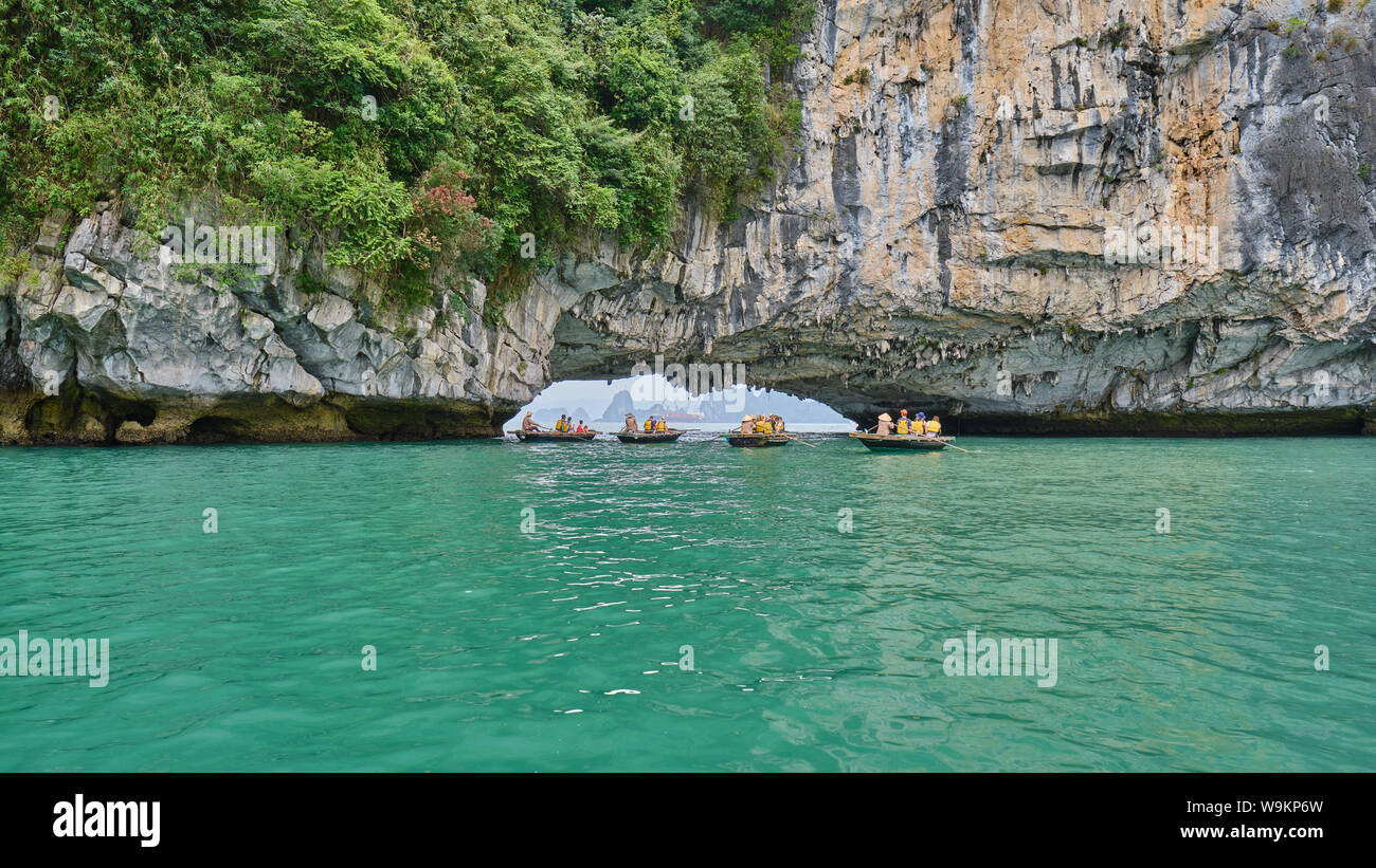 Vue panoramique sur la mer de rochers Banque D'Images