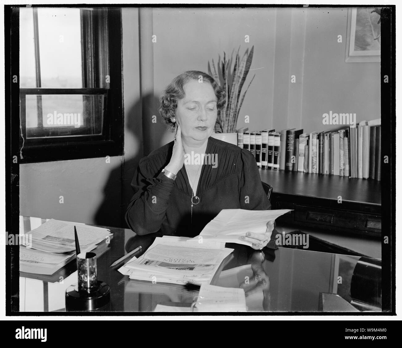 Nommé au conseil de la sécurité sociale. Washington, D.C., le 22 décembre. L'Administrateur assistant WPA Mme Ellen S. Woodward a été nommé membre du Conseil de la sécurité sociale par le président Roosevelt. Elle succédera à Marie. W. Dewson, 12/22/38 Banque D'Images