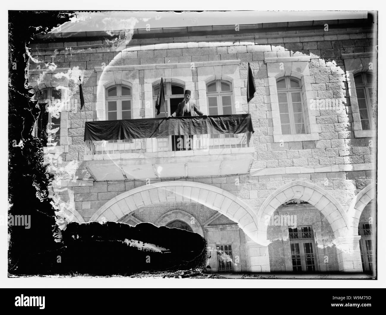 Protestation arabe - drapeaux noirs affiché Banque D'Images