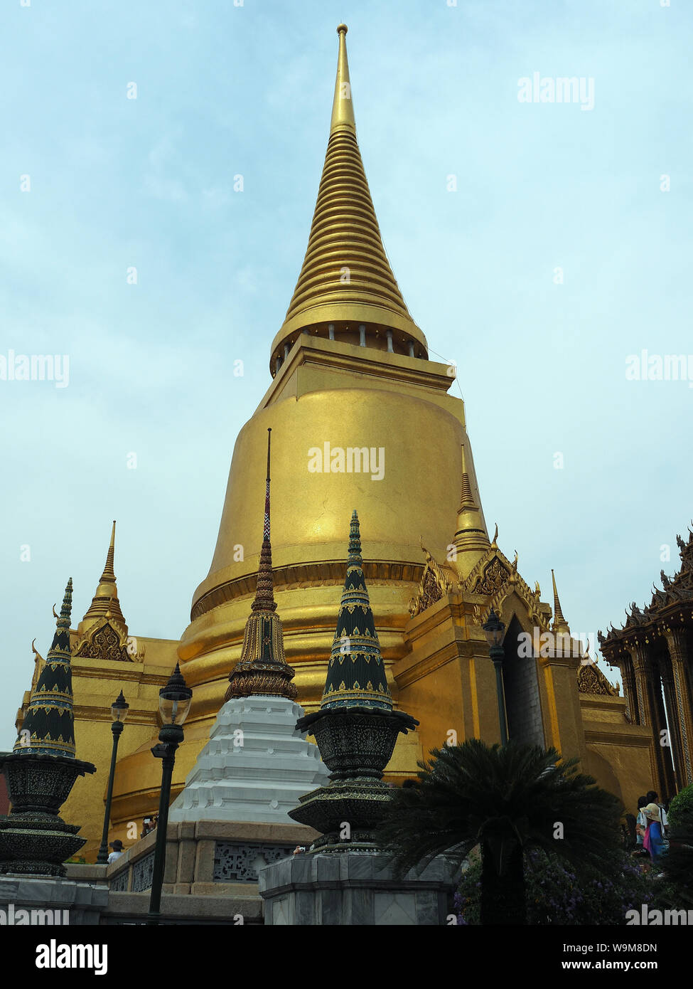 Phra Sri Rattana Chedi, Wat Phra Kaew, Bangkok, Krung Thep, Thailande, Asie Banque D'Images