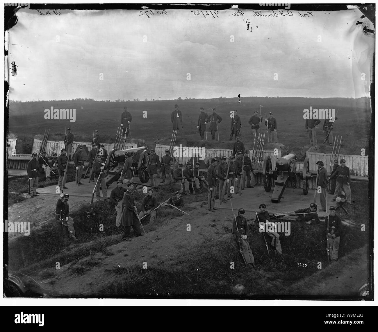 Arlington, Va. Company F, 2d New York au Fort d'artillerie C.F. Smith Résumé : Guerre civile sélectionné des photographies, 1861-1865 Banque D'Images