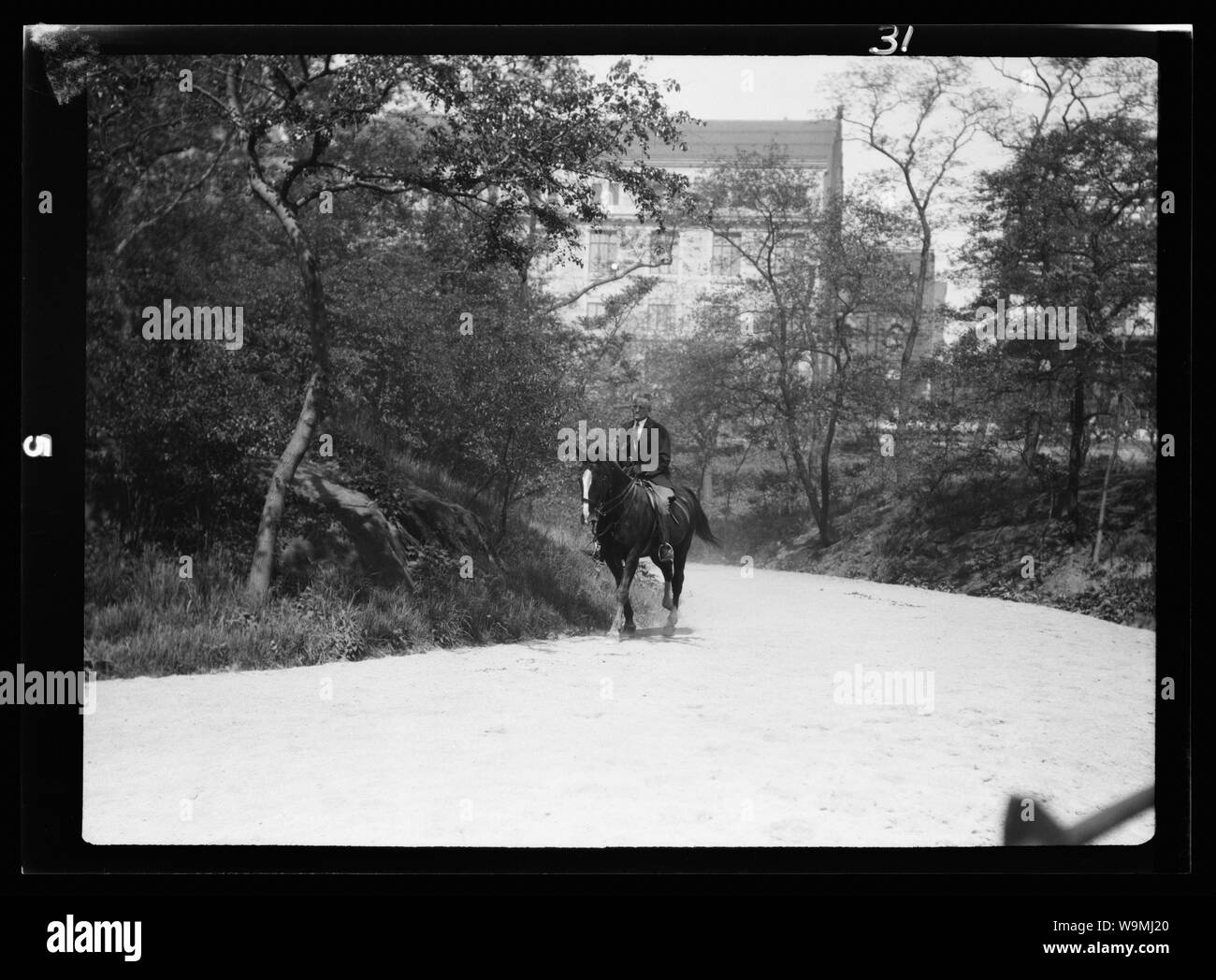 Arnold Genthe équitation Chesty Banque D'Images