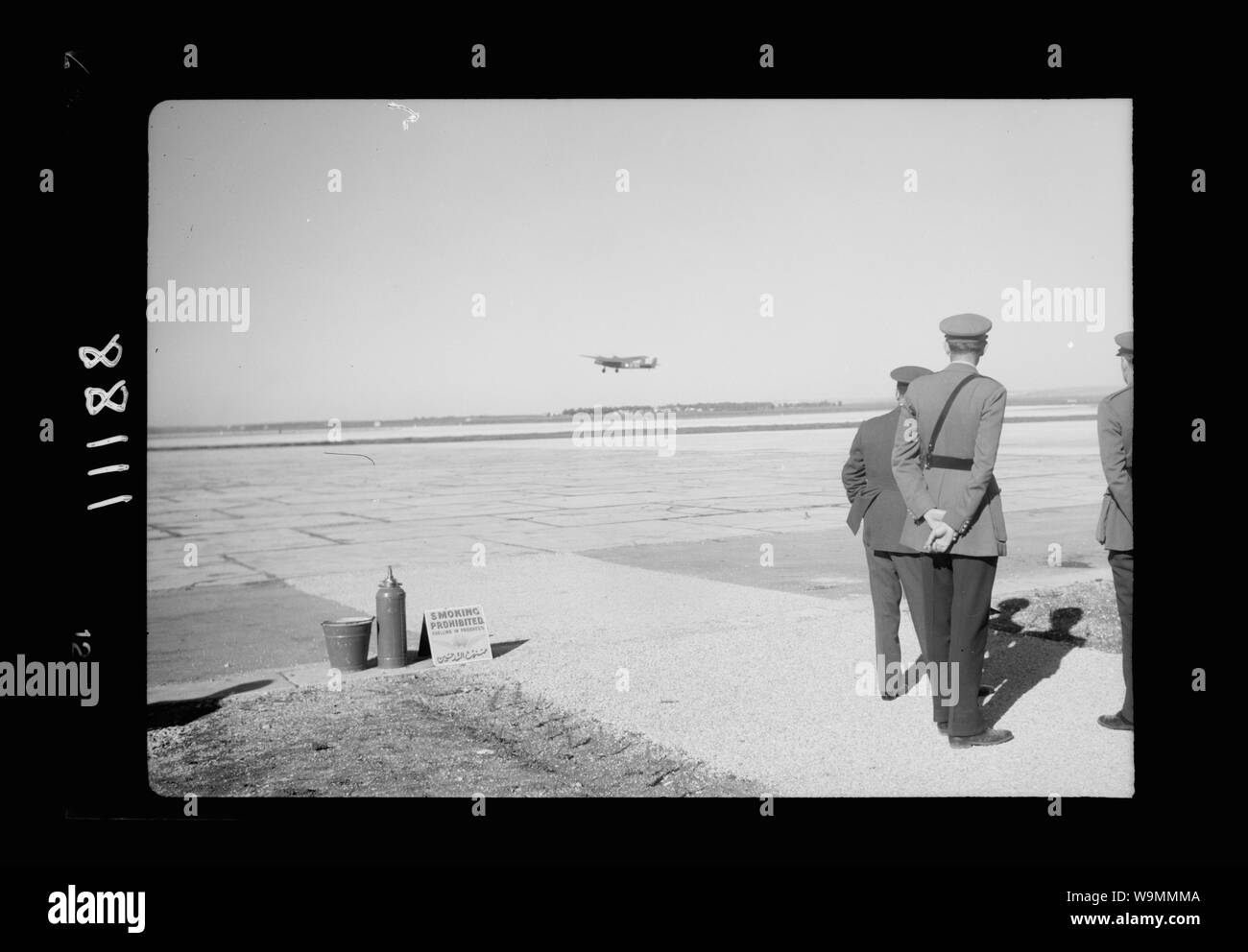 Arrivée en Palestine de Monsieur Antony [c.-à-d., Anthony] Eden. Avion décollé Banque D'Images