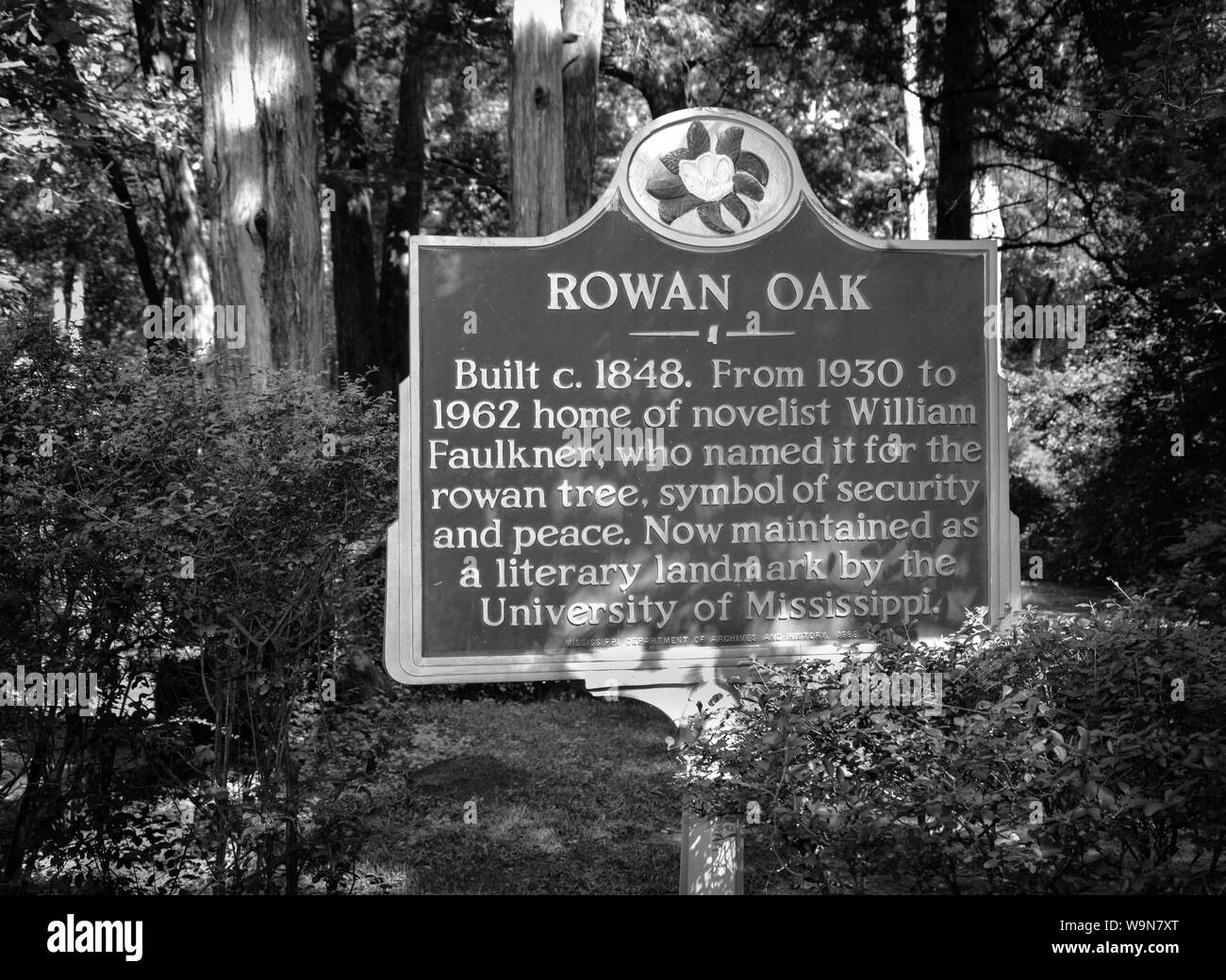 Un monument littéraire signe pour Rowan Oak, l'accueil d'un prix Pulitzer romancier William Faulkner, Oxford, MS, États-Unis d'Amérique, Banque D'Images