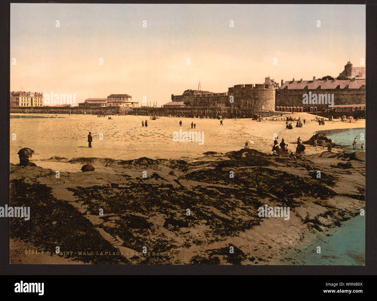 Plage à marée basse, Saint-Malo, France Banque D'Images