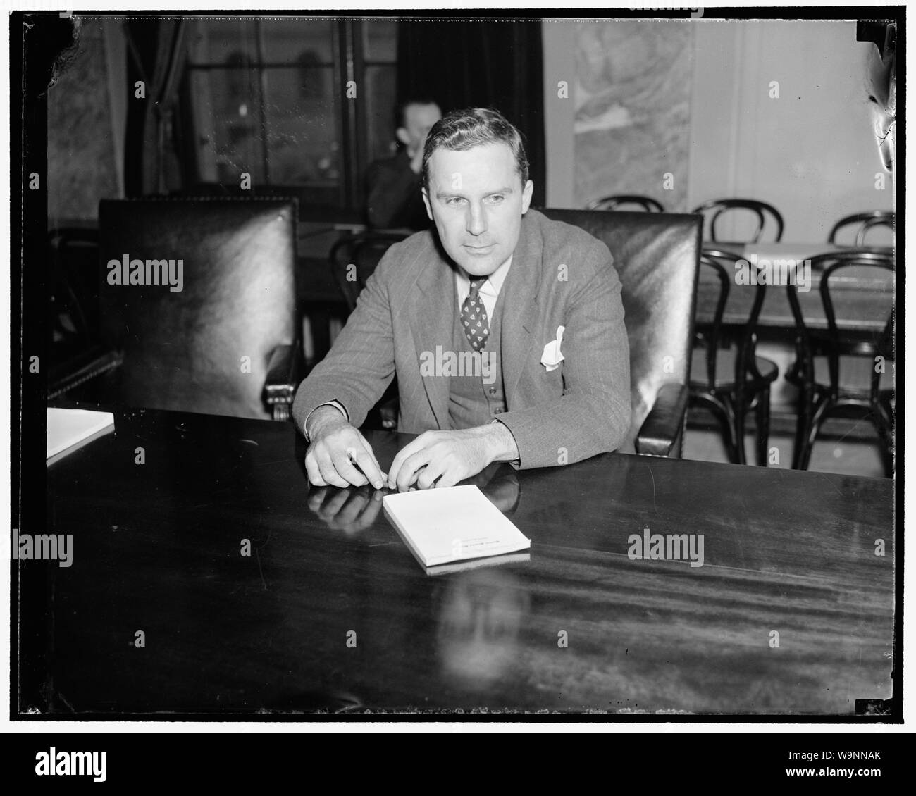 Benneth Crain, le ministère de la justice, introduit des enregistrements de la Justice Dept. [...] audience Burlew, 2/11/38 Banque D'Images