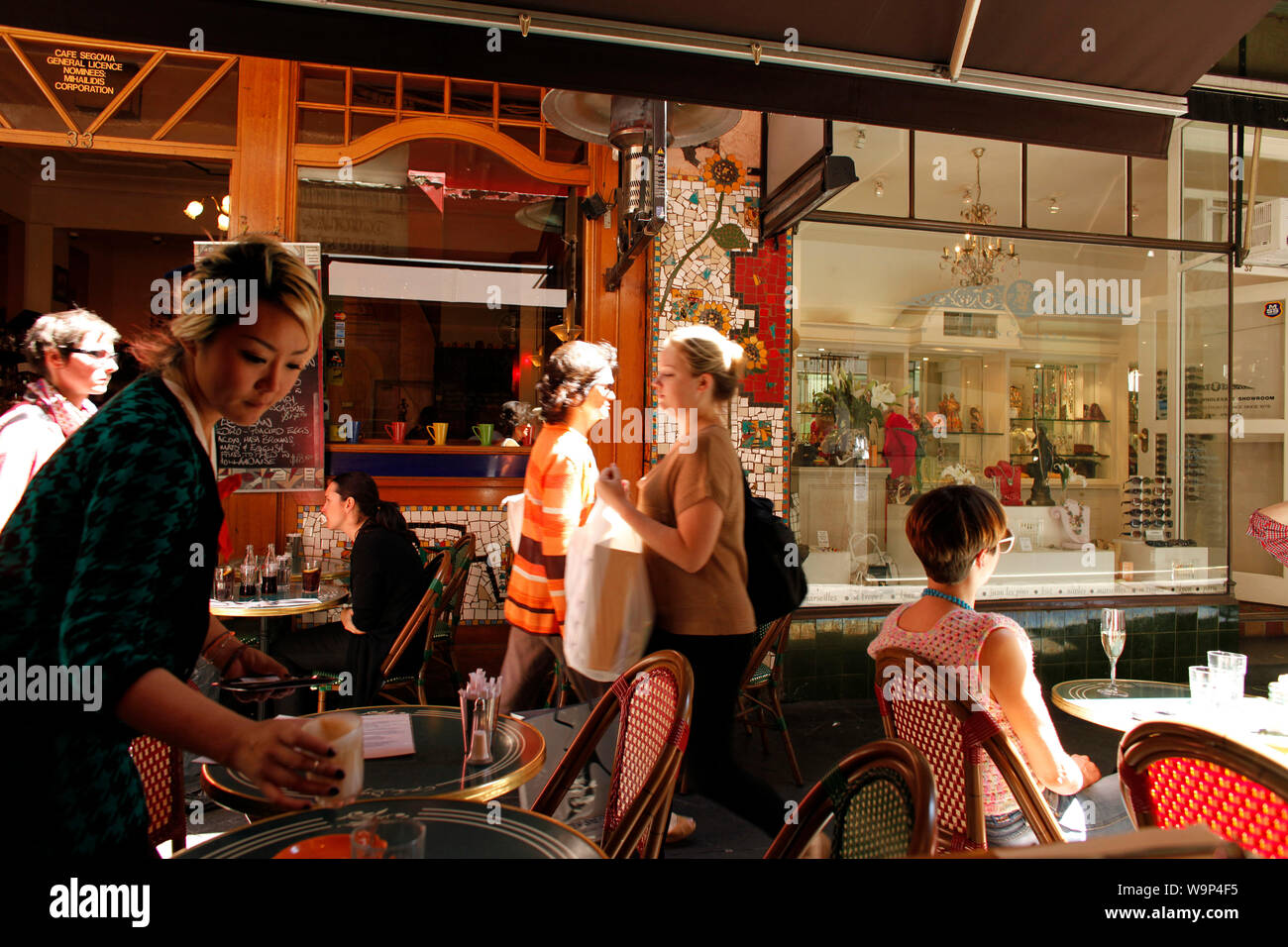 Restaurant donnant sur les ruelles de Melbourne, Australie Banque D'Images