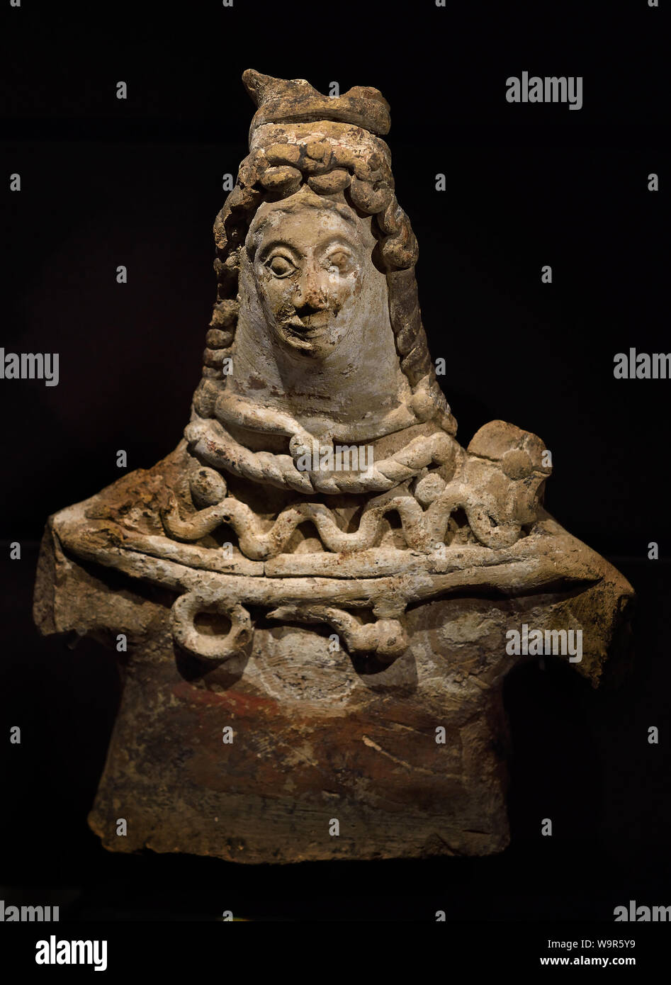 Figurine femme assise avec une tête moulée autour de 550 - 525 BC Argolid Argos Grèce Grèce ( en terre cuite et l'archaïsme du Péloponnèse classicisme ) Banque D'Images