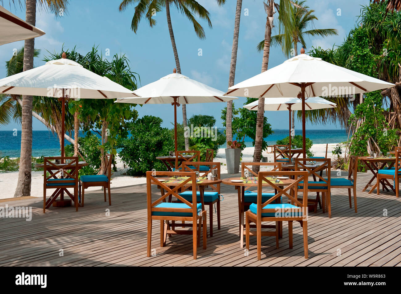 Maldive Île de Filaidhoo, restaurant en plein air, restaurant de plage, Raa Atoll, Maldives, l'Asie, l'Filaidhoo Banque D'Images