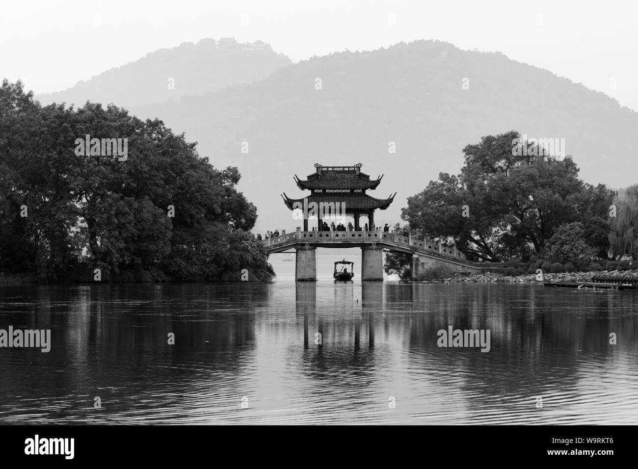 L'Asie, Chine, Chinois, République populaire, Hangzhou, Lac de l'Ouest, Pont *** *** légende locale Banque D'Images