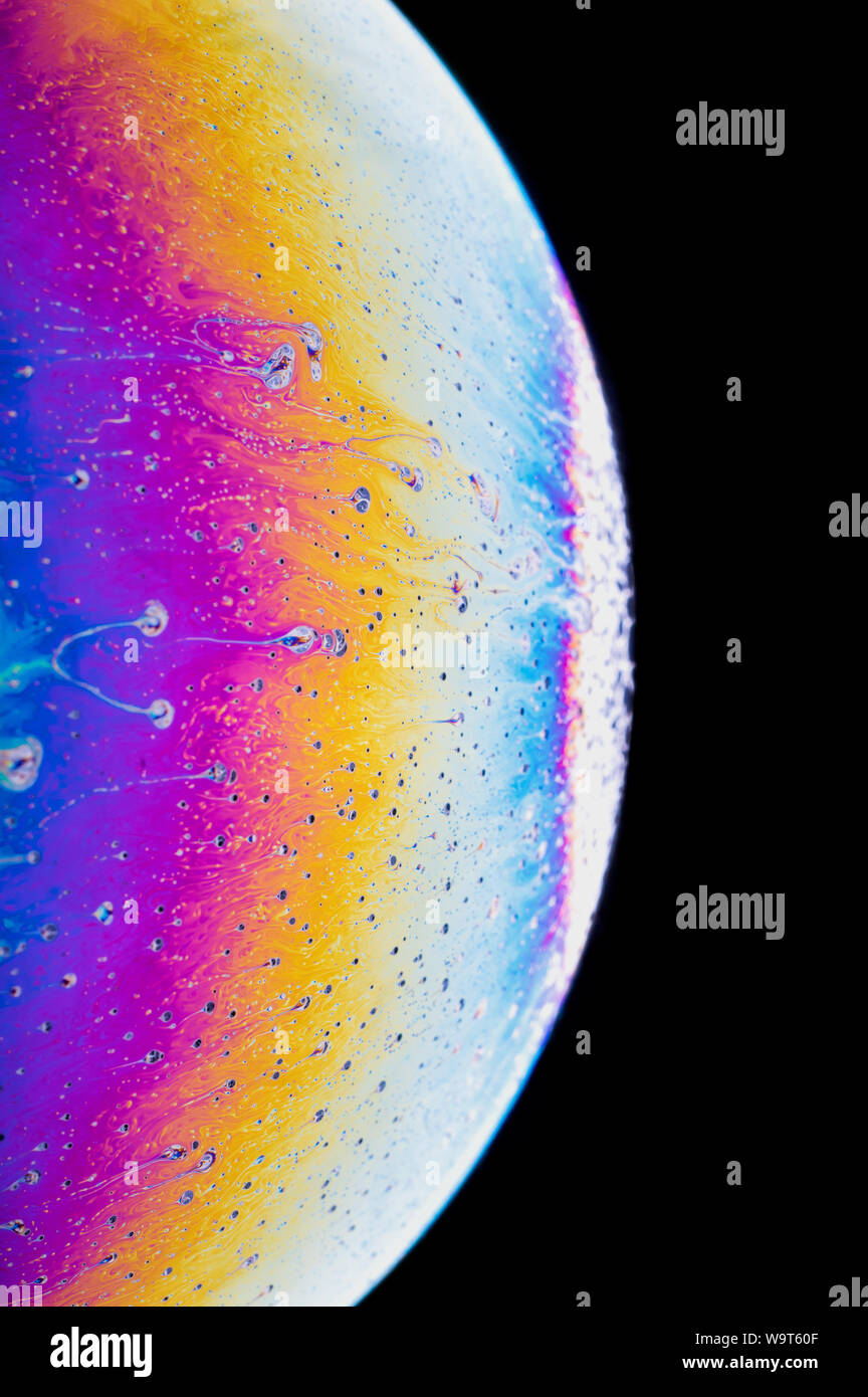 Motif fantaisie incroyable de l'eau savonneuse résumé fond demi-cercle. Modèle de l'univers planètes ou l'espace cosmique. Beaucoup d'espace pour la publicité des étiquettes. Banque D'Images