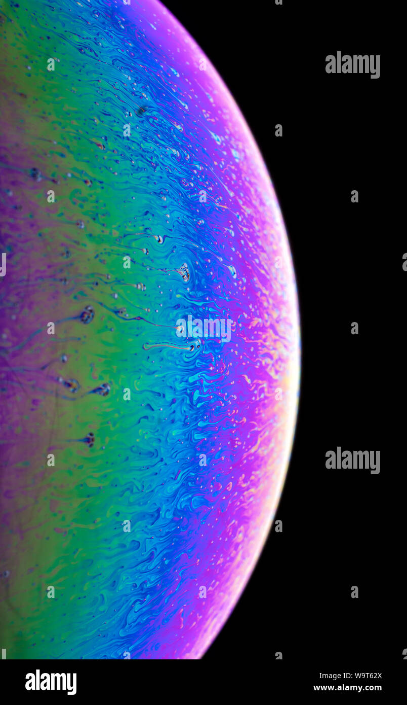 Motif fantaisie incroyable de l'eau savonneuse résumé fond demi-cercle. Modèle de l'univers planètes ou l'espace cosmique. Beaucoup d'espace pour la publicité des étiquettes. Banque D'Images