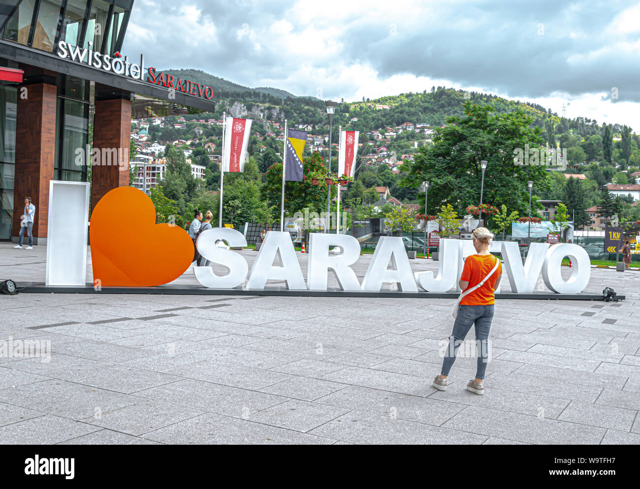 J'aime Sarajevo signe devant le centre-ville de Sarajevo comme BH Telecom campagne entreprise Banque D'Images
