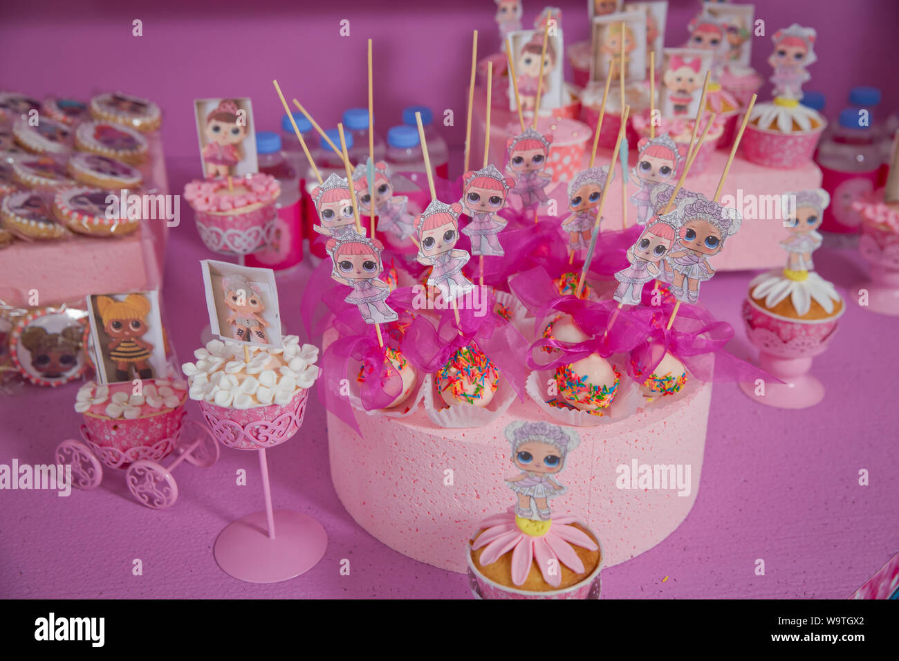 Anniversaire Poupée American Girl Doll Birthday Party Gâteau et Surprises 