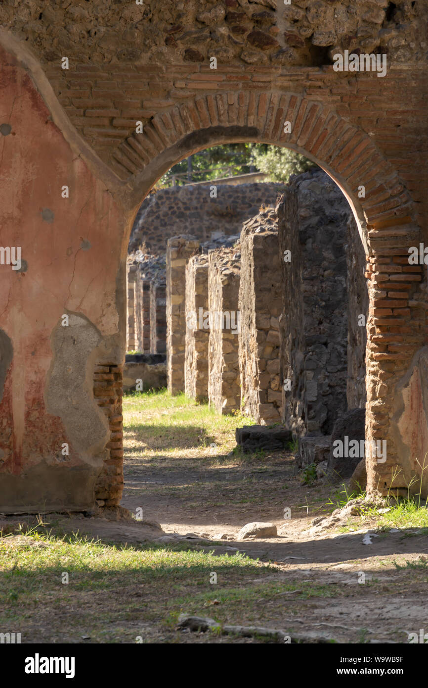 Le célèbre site antique de Pompéi, près de Naples, Italie. Il s'agit d'un de strett Pompéi après l'éruption du Vésuve. Banque D'Images