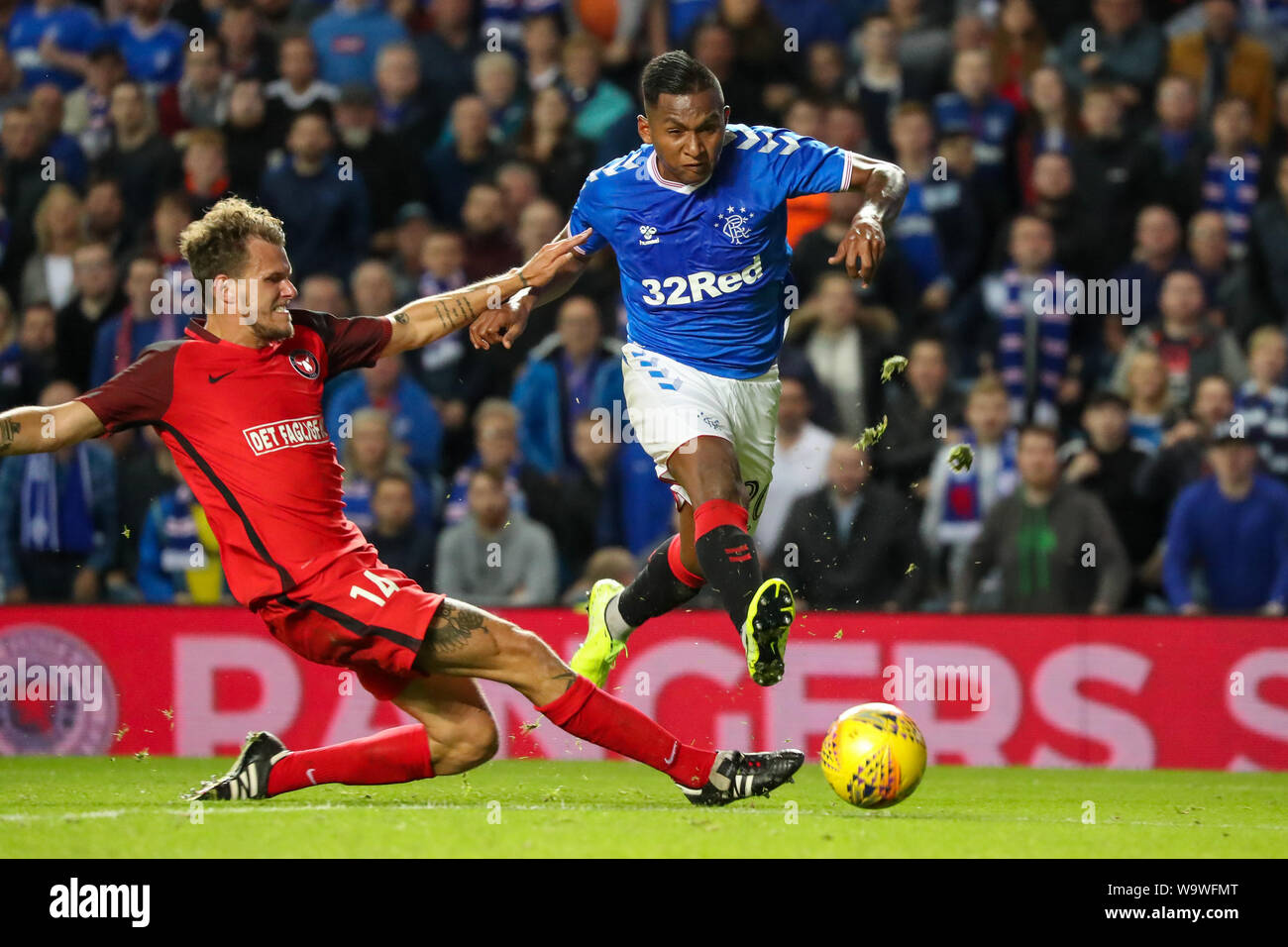 Glasgow, Royaume-Uni. Août 15, 2019. Le troisième tour de qualification de l'UEFA Europa League 2019-2020 entre les Glasgow Rangers et le FC Midtjylland a été joué à Ibrox stadium, Glasgow le terrain du Rangers qui vont dans cette ronde avec un 4 -2 du plomb. Rangers a remporté 3 -1 d'aller jusqu'au tour suivant. Credit : Findlay/Alamy Live News Banque D'Images