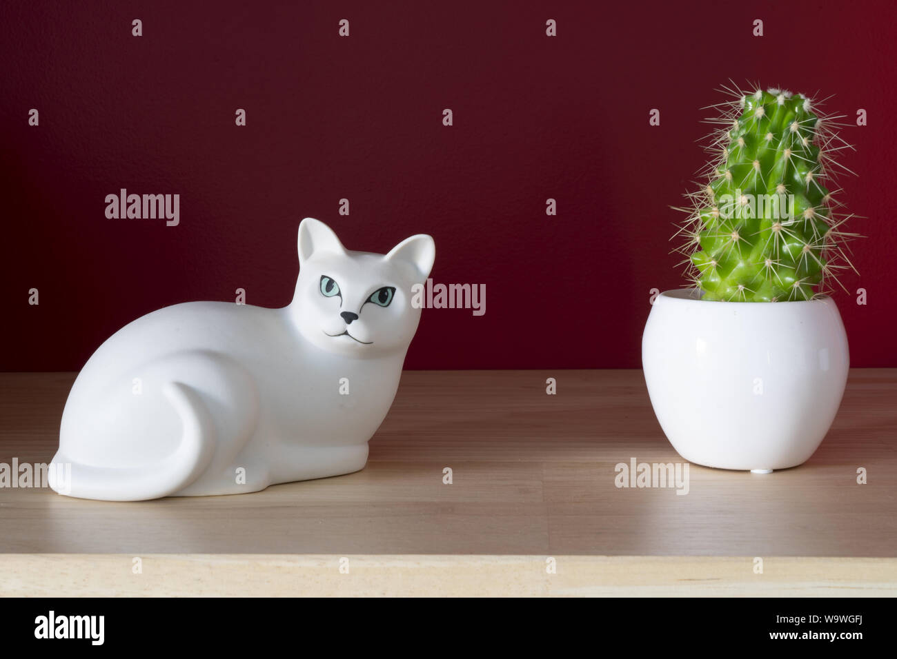 Chat En Ceramique Banque D Image Et Photos Alamy Chat En Ceramique Banque D Image Et Photos Alamy