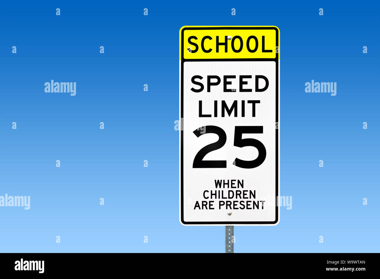 La limite de vitesse à l'école 25 Road Sign Banque D'Images