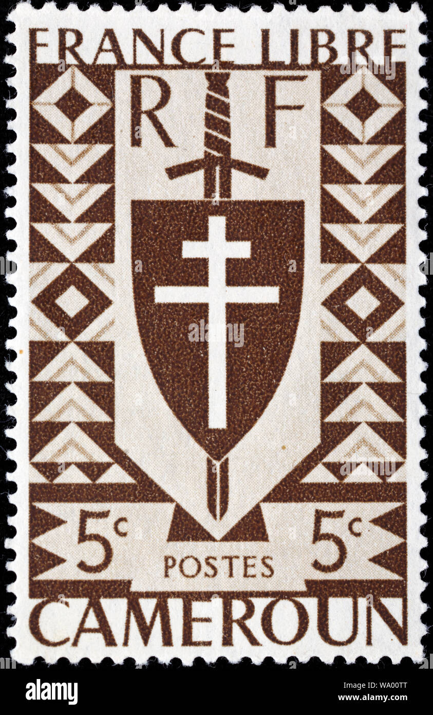 Croix de Lorraine et le bouclier de Jeanne d'Arc, timbre-poste, Cameroun, 1941 Banque D'Images