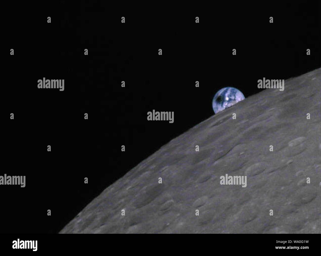 Ou A Ete Prise La Photo Telecharger Pix Document - 02 juillet 2019, --- : La photo montre une éclipse solaire du  point de vue de la lune, prise par le satellite chinois chipe 2. La photo  montre au premier