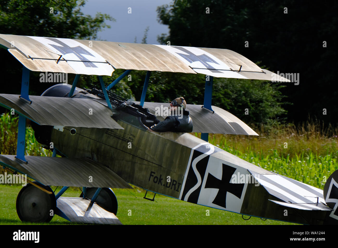 Le Fokker Dr.I, (réplique) souvent connu simplement comme le Fokker Triplane, était un avion de chasse de la Première Guerre mondiale construit par Fokker-Flugzeugwerke. Banque D'Images