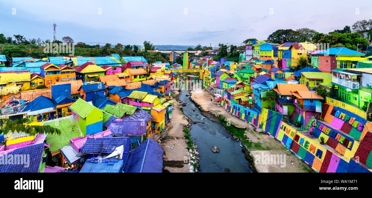 Kampung Warna-Warni Jodipan, le Village de couleur à Malang, Indonésie Banque D'Images