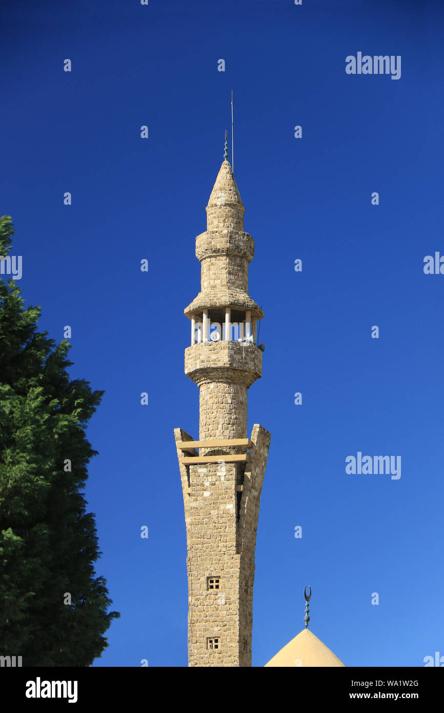 Un minaret d'une mosquée de la ville de Jbeil, Liban. Banque D'Images