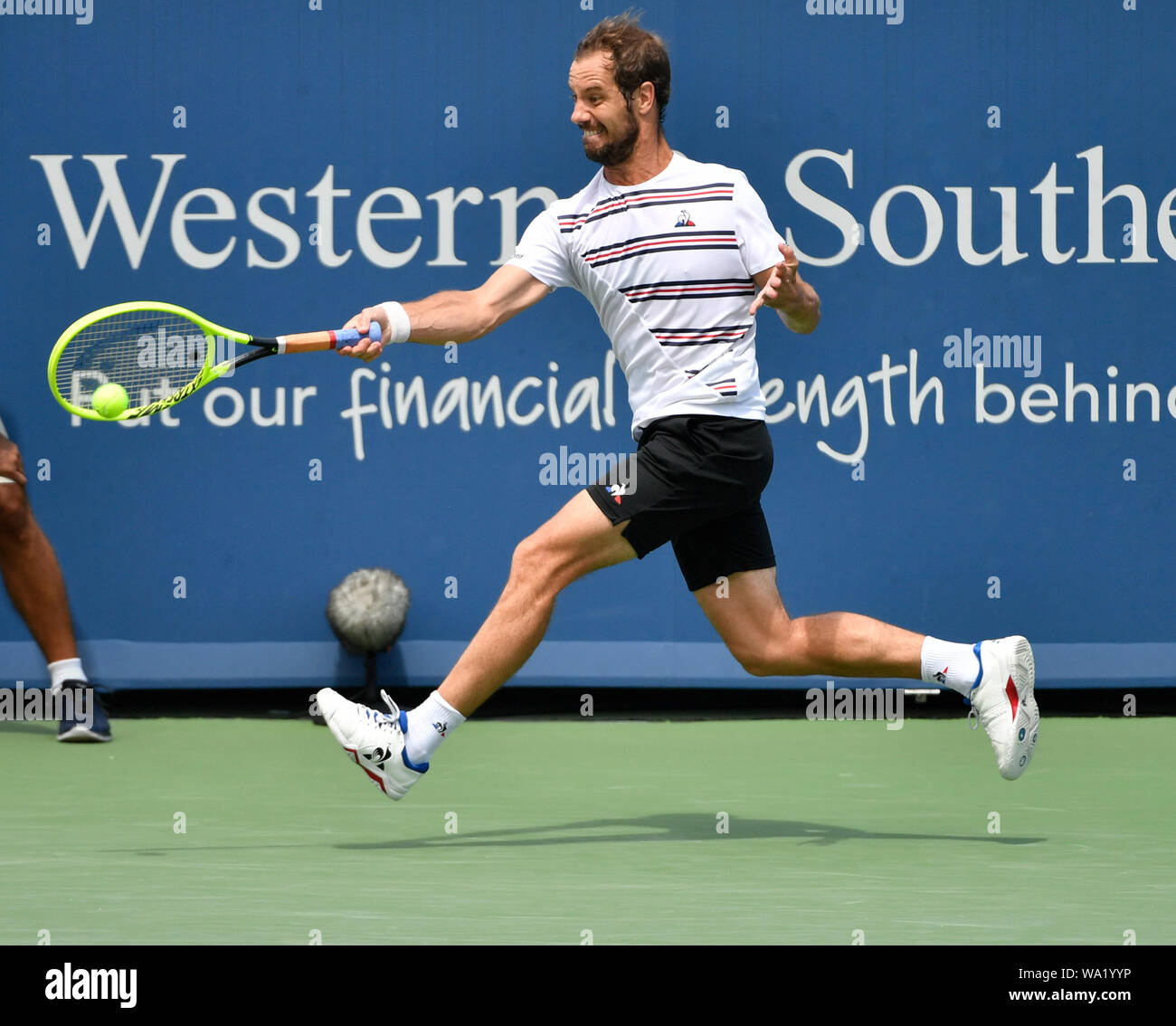 Richard Gasquet joue contre Roberto Bautista Agut à l'Ouest et le Sud de l'ouvrir en cours de lecture le 16 août 2019 au Lindner Family Tennis Center à Mason, en Ohio. © Ã' Tennisclix/Billman Leslie Banque D'Images