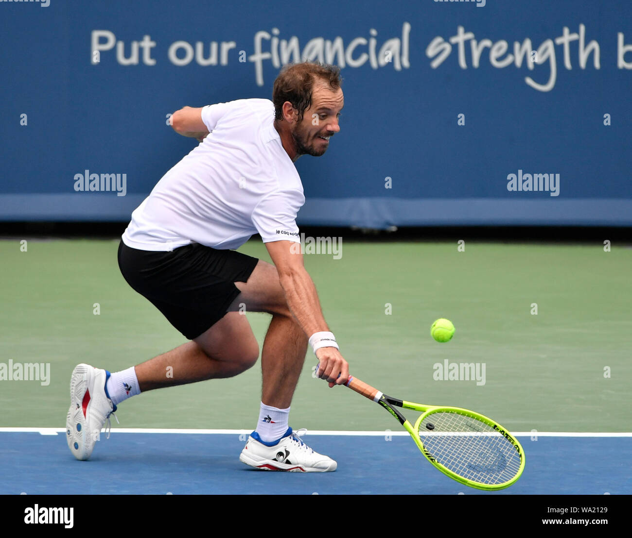 Richard Gasquet joue contre Roberto Bautista Agut à l'Ouest et le Sud de l'ouvrir en cours de lecture le 16 août 2019 au Lindner Family Tennis Center à Mason, en Ohio. © Ã' Tennisclix/Billman Leslie Banque D'Images