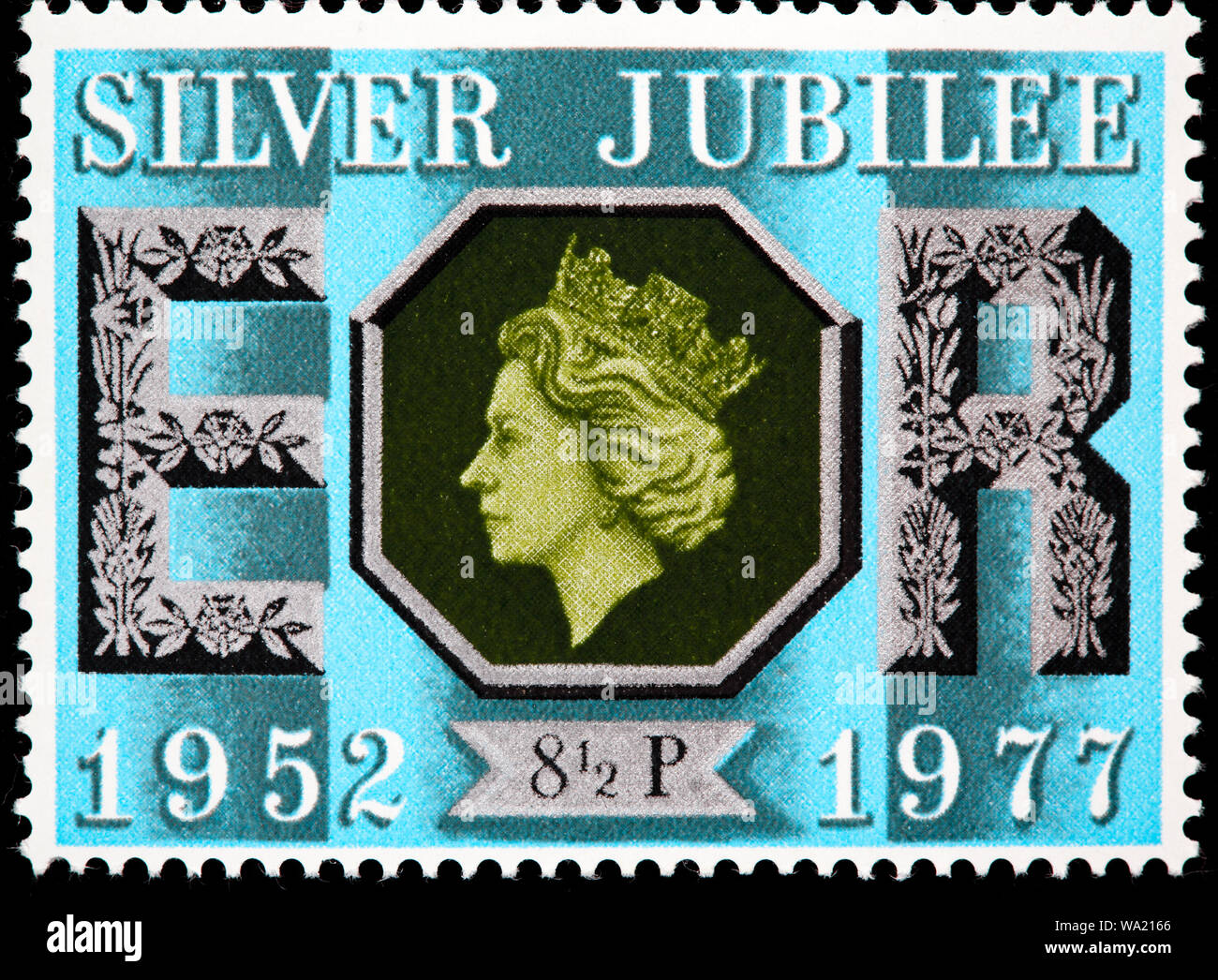 Timbre: Her Majesty Queen Elizabeth II's Golden Jubilee (Sainte Hélène