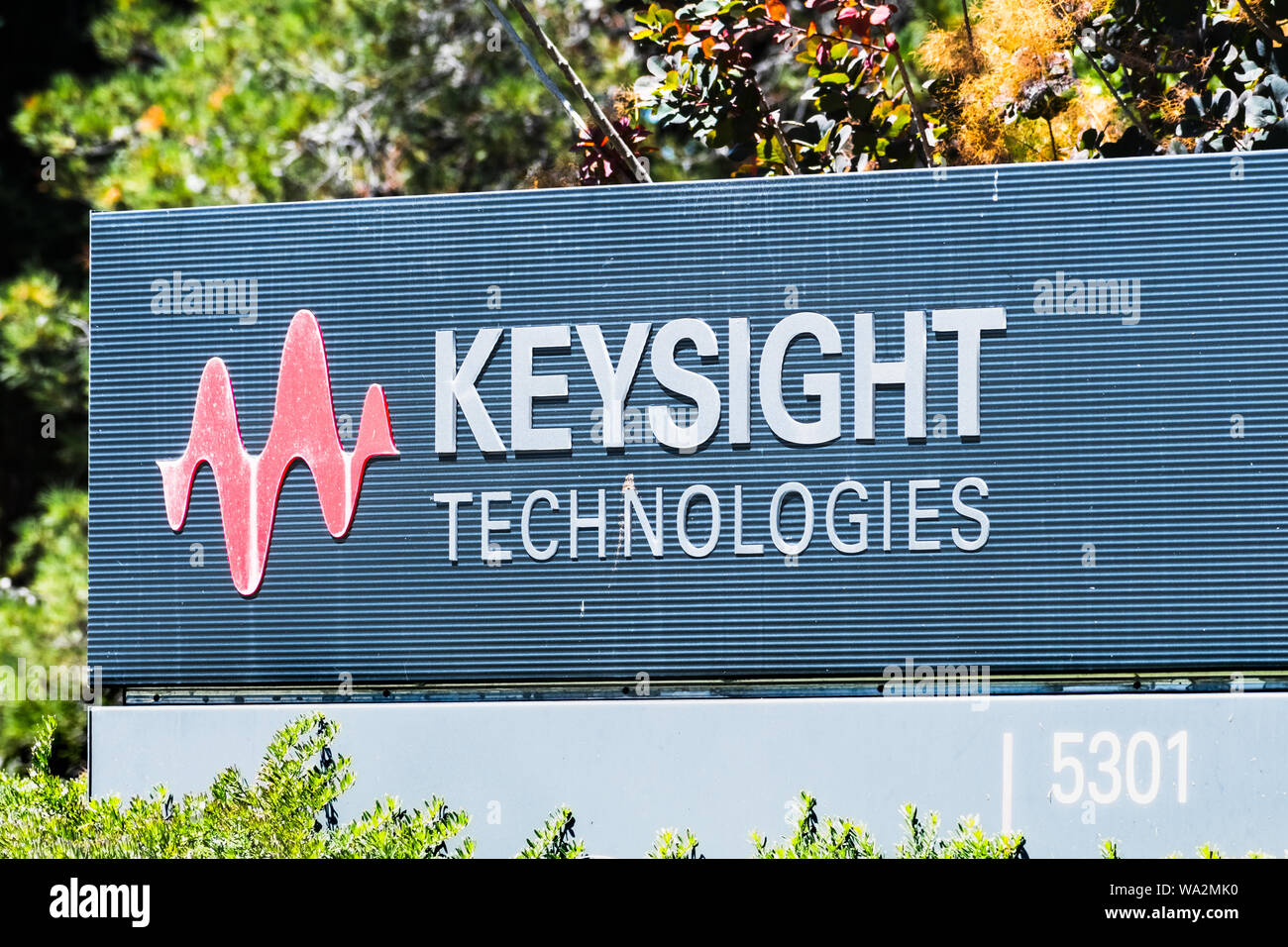 12 août 2019 Santa Clara / CA / USA - Keysight Technologies signent au campus de l'entreprise dans la Silicon Valley ; Keysight Mesure et test fabrique Banque D'Images
