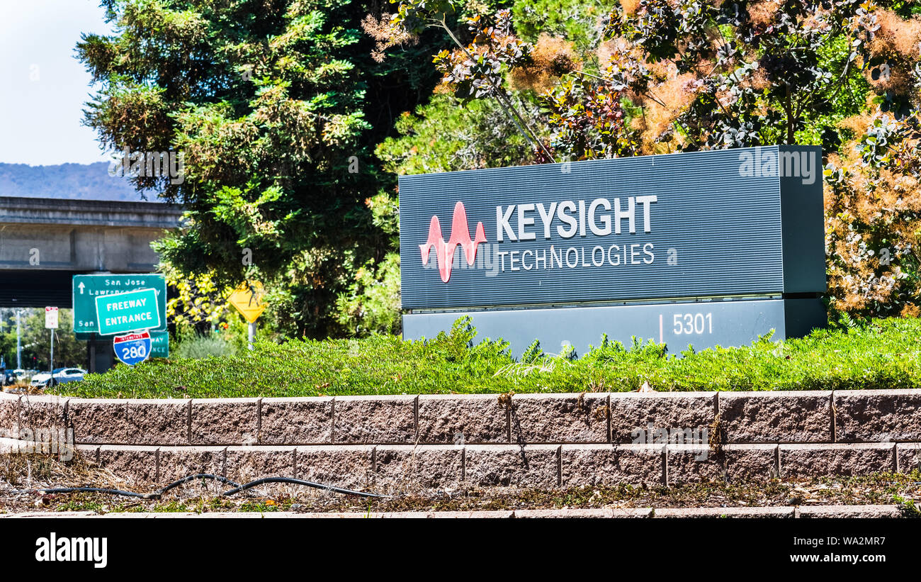 12 août 2019 Santa Clara / CA / USA - Keysight Technologies signent au campus de l'entreprise dans la Silicon Valley ; Keysight Mesure et test fabrique Banque D'Images