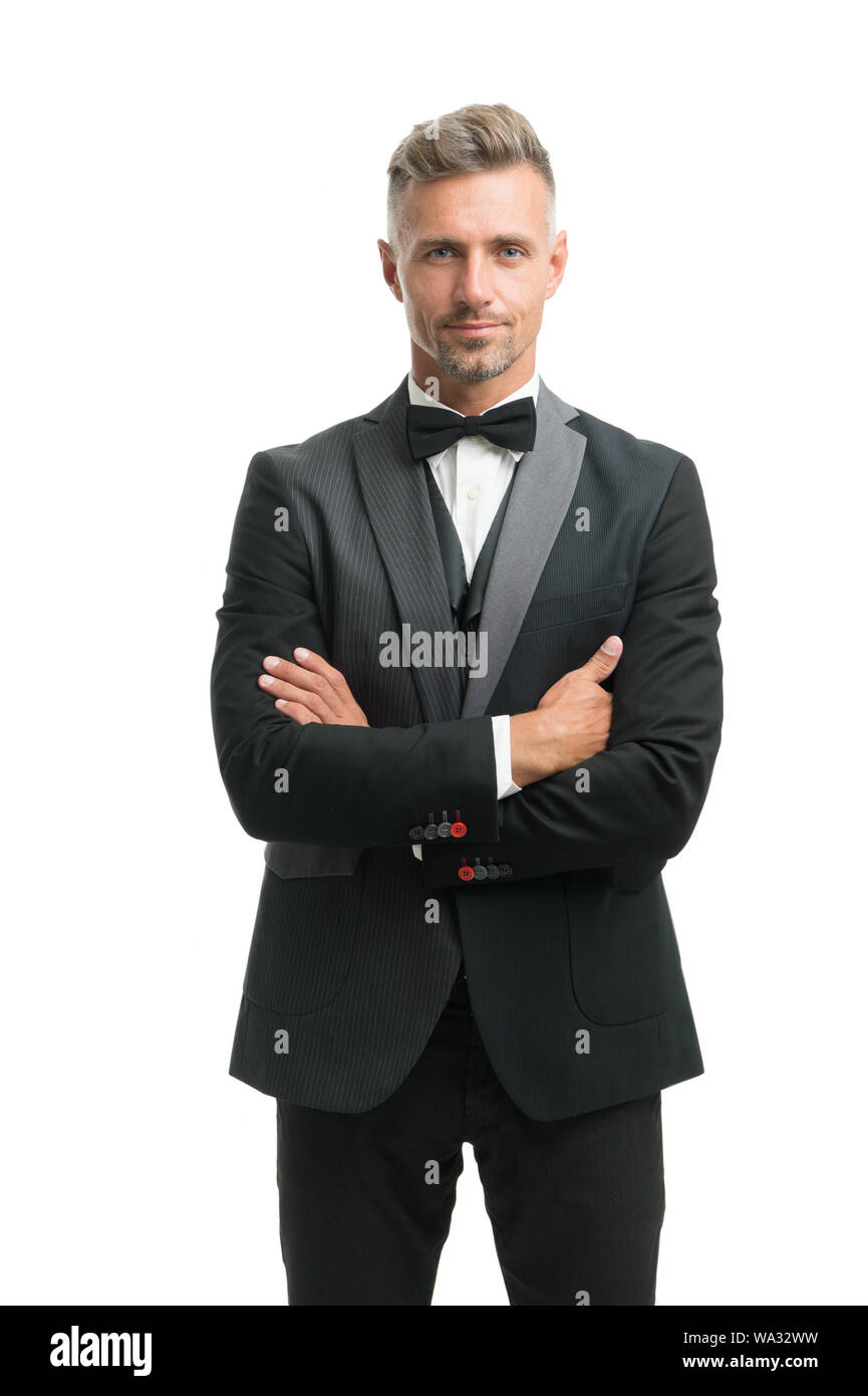 Boutique de mode. Louer service conviennent. Élégant mode tenue pour  événement. Gentleman style moderne. Guy soignée beau porter macho tuxedo.  Coiffure marié. Vêtements de mode. Tendance moderne. Costume sur mesure  Photo Stock -