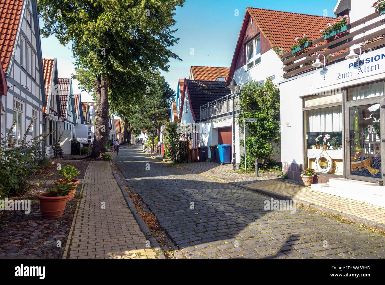 L'Allemagne de Warnemunde Alexandrinenstrasse, vieille ville avec des maisons à colombages Rostock Allemagne Banque D'Images