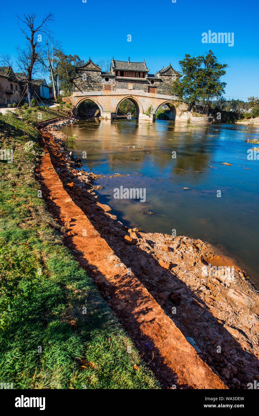Pour construire l'eau pont ancien Banque D'Images Pour construire l'eau pont ancien Banque D'Images