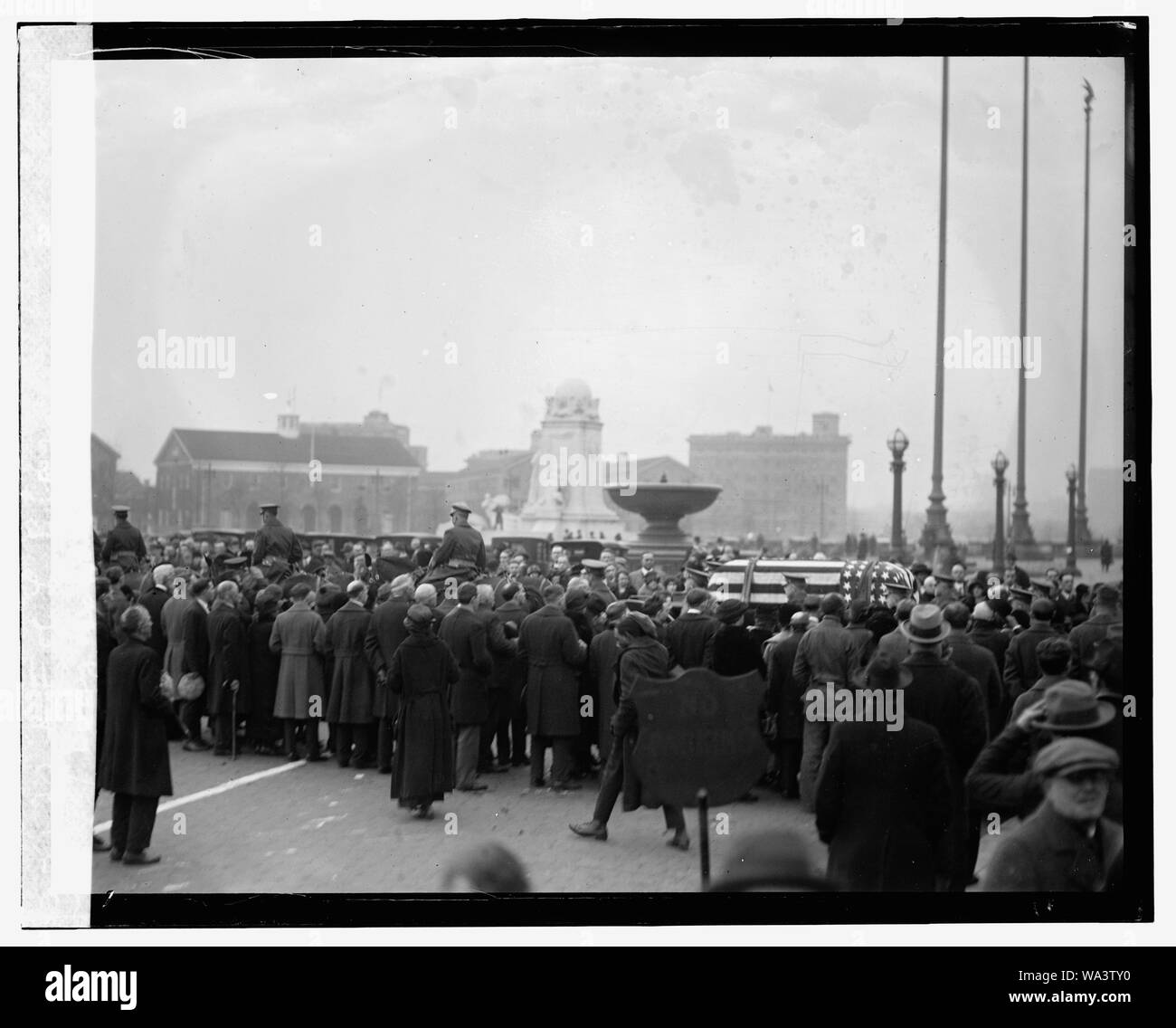 Corps de Sam Gompers en route pour l'A.F. de L. Bldg., [12/16/24] Banque D'Images