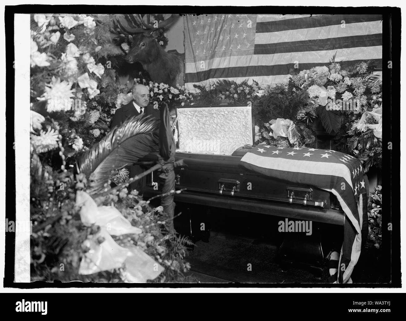 Corps de Sam Gompers en chapelle ardente à l'A.F. de L. bldg. (F.J. Henning), 12/16/24 Banque D'Images