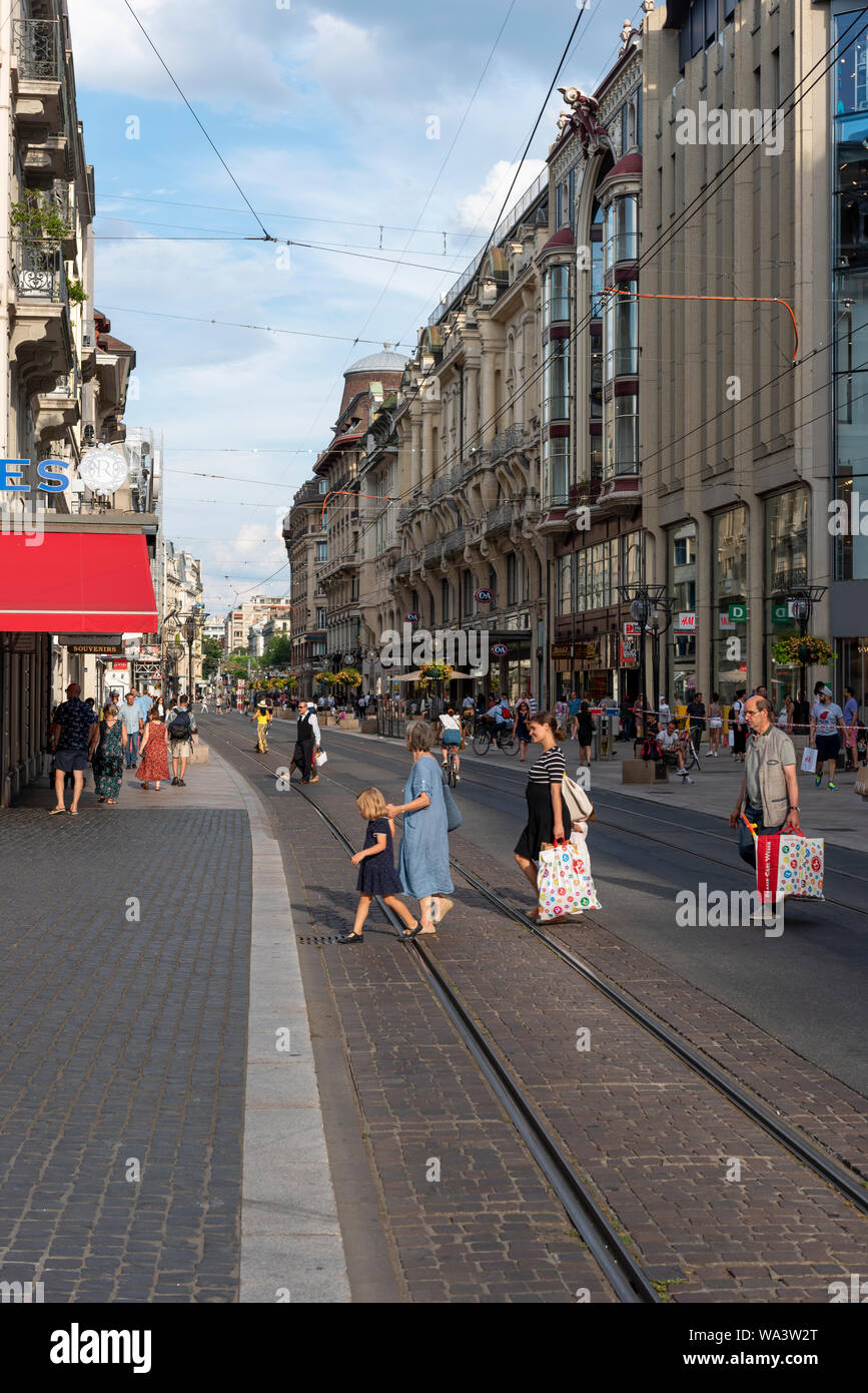 Genève, Suisse - Juillet, 08, 2019 : le centre-ville de Genève, Rue du Marche Scène de rue. Banque D'Images