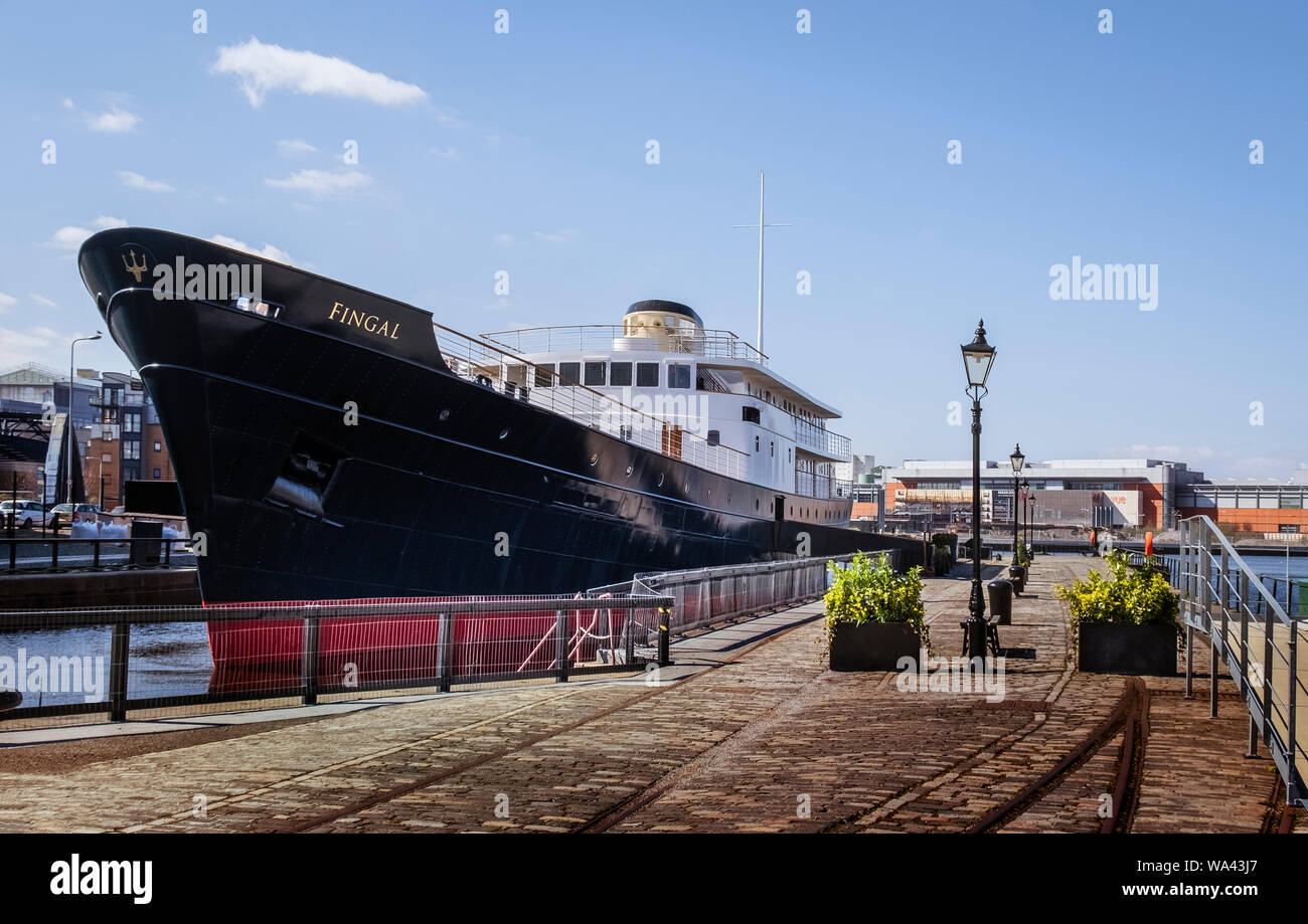 Fingal MV un luxueux hôtel flottant amarré à Leith Docks Edinburgh Banque D'Images