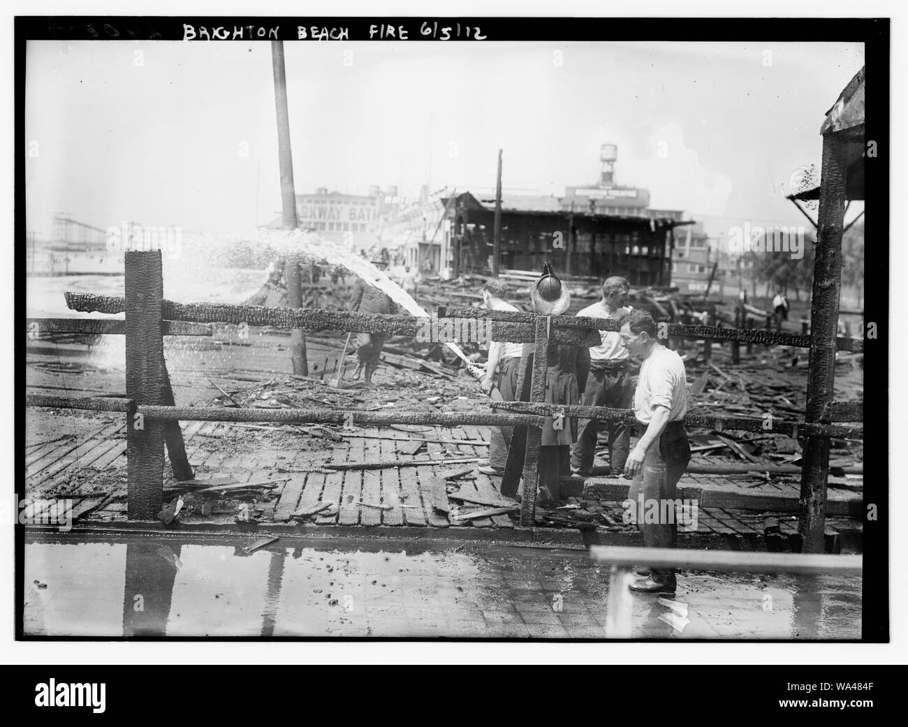 La plage de Brighton fire, 1912 Banque D'Images