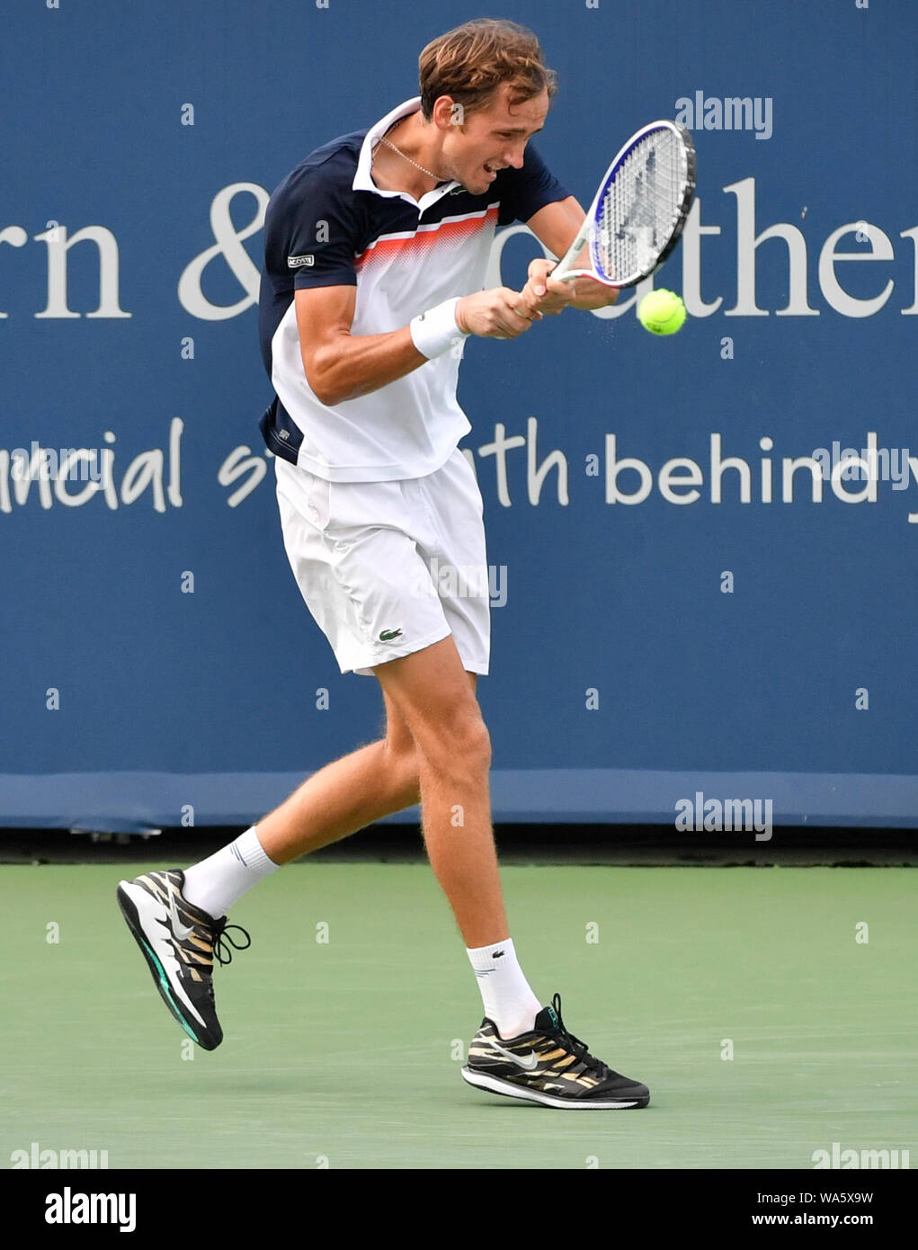 17 août 2019 : Daniil Medvedev (RUS) bat Novak Djokovic (SRB) 3-6, 6-3, 6-3 à l'Ouest et le Sud de l'ouvrir aux Lindner Family Tennis Center à Mason, en Ohio. © Leslie Billman/Tennisclix/CSM Banque D'Images