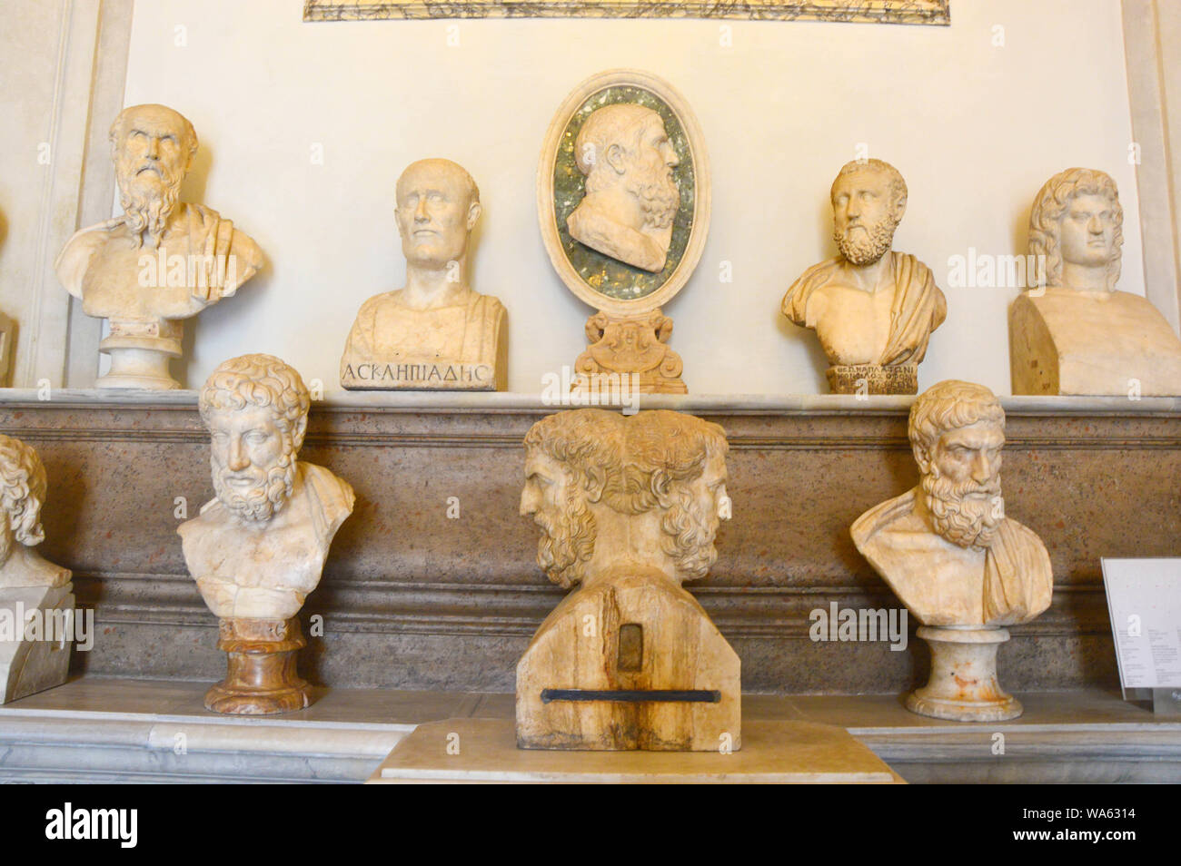 ROME, ITALIE - 6 avril 2016 : Salle des Philosophes, Palazzo Nuovo, Musées du Capitole, Rome, Italie Banque D'Images