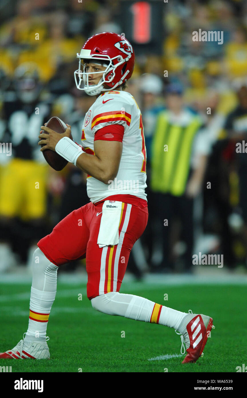 17 août 2019 : Patrick Mahomes # 15 au cours de la Pittsburgh Steelers vs Kansas City Chiefs au Heinz Field de Pittsburgh, PA. Jason Pohuski/CSM Banque D'Images 17 août 2019 : Patrick Mahomes # 15 au cours de la Pittsburgh Steelers vs Kansas City Chiefs au Heinz Field de Pittsburgh, PA. Jason Pohuski/CSM Banque D'Images