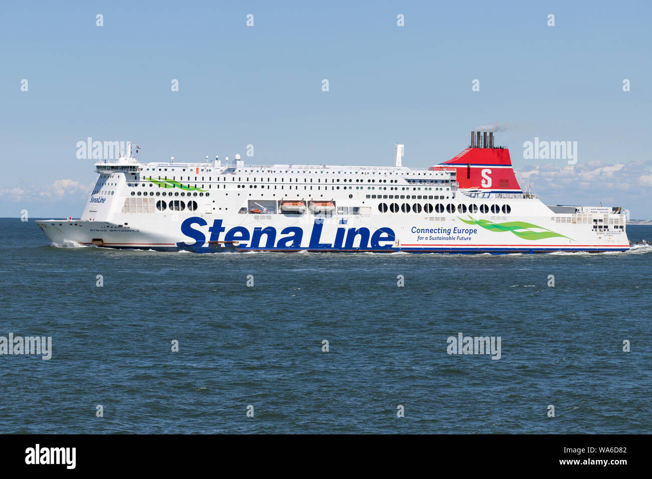 STENA BRITANNICA laissant Hook of Holland. Stena Line est l'un des plus importants exploitants de traversiers dans le monde. Banque D'Images STENA BRITANNICA laissant Hook of Holland. Stena Line est l'un des plus importants exploitants de traversiers dans le monde. Banque D'Images